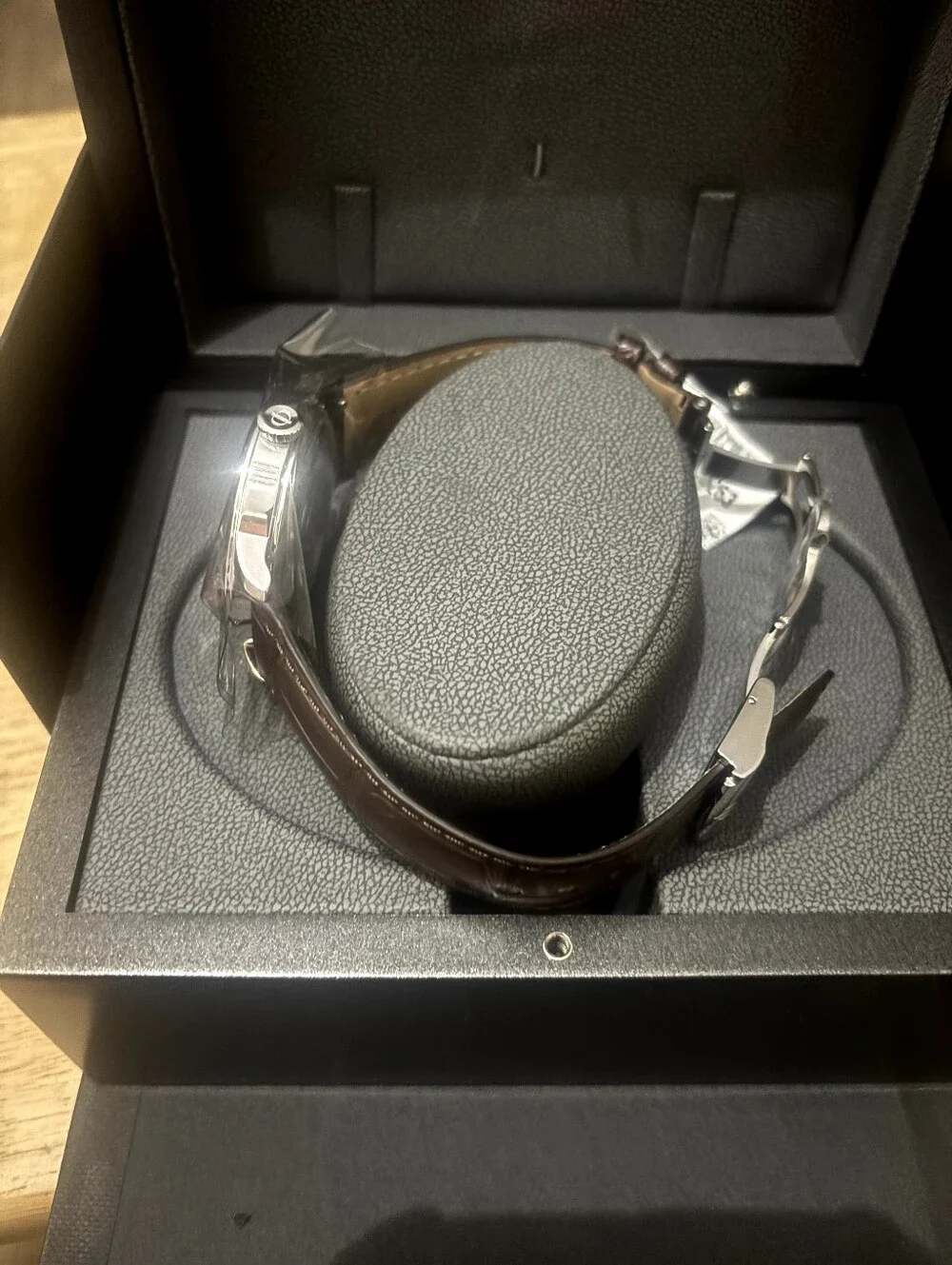 NWT BAUME & MERCIER BROWN LEATHER WATCH